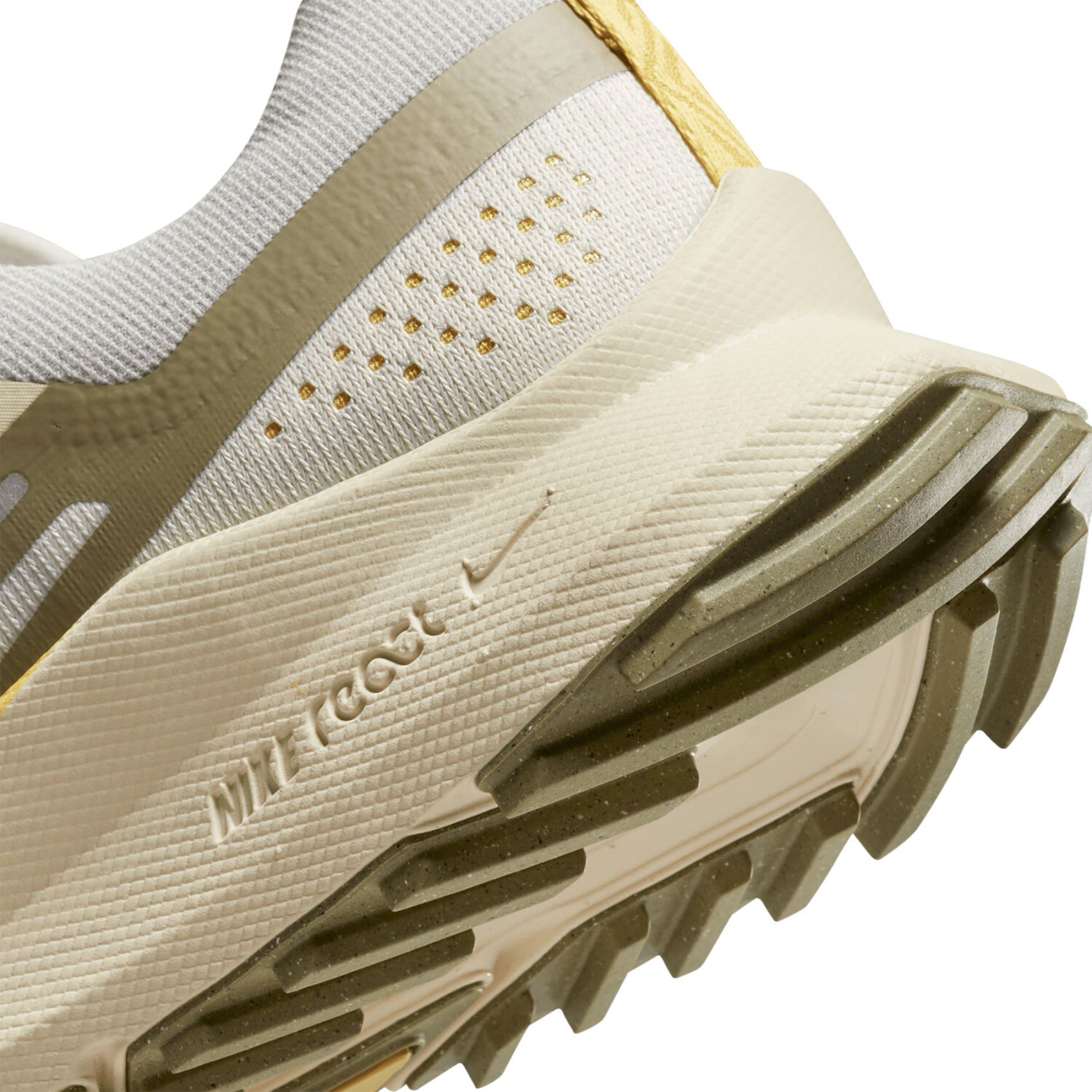 W Nike React Pegasus Trail 4 - Phantom/Neutral OLive